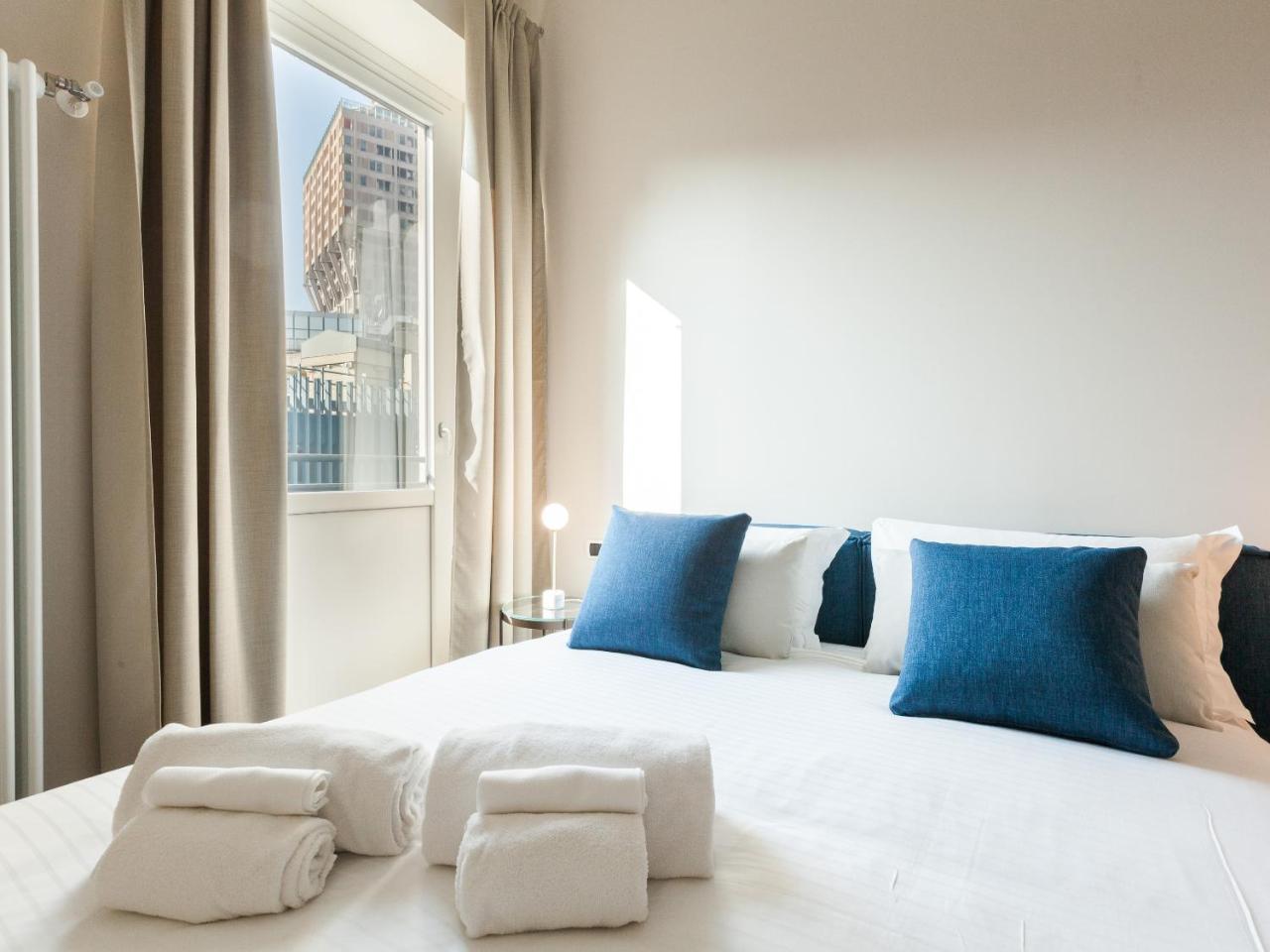 Easyhomes-Duomo Suites & Apartments Milan Extérieur photo
