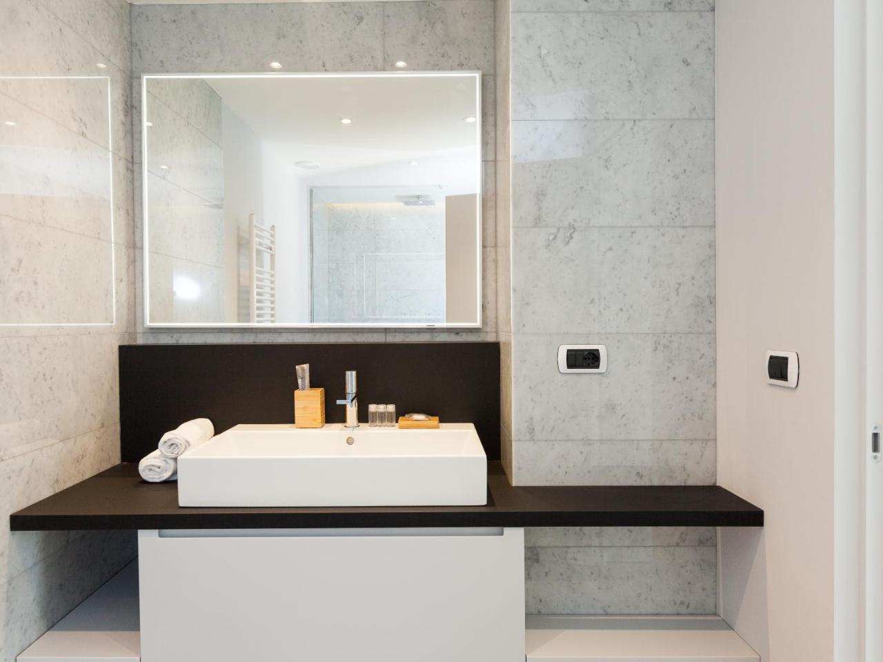 Easyhomes-Duomo Suites & Apartments Milan Extérieur photo
