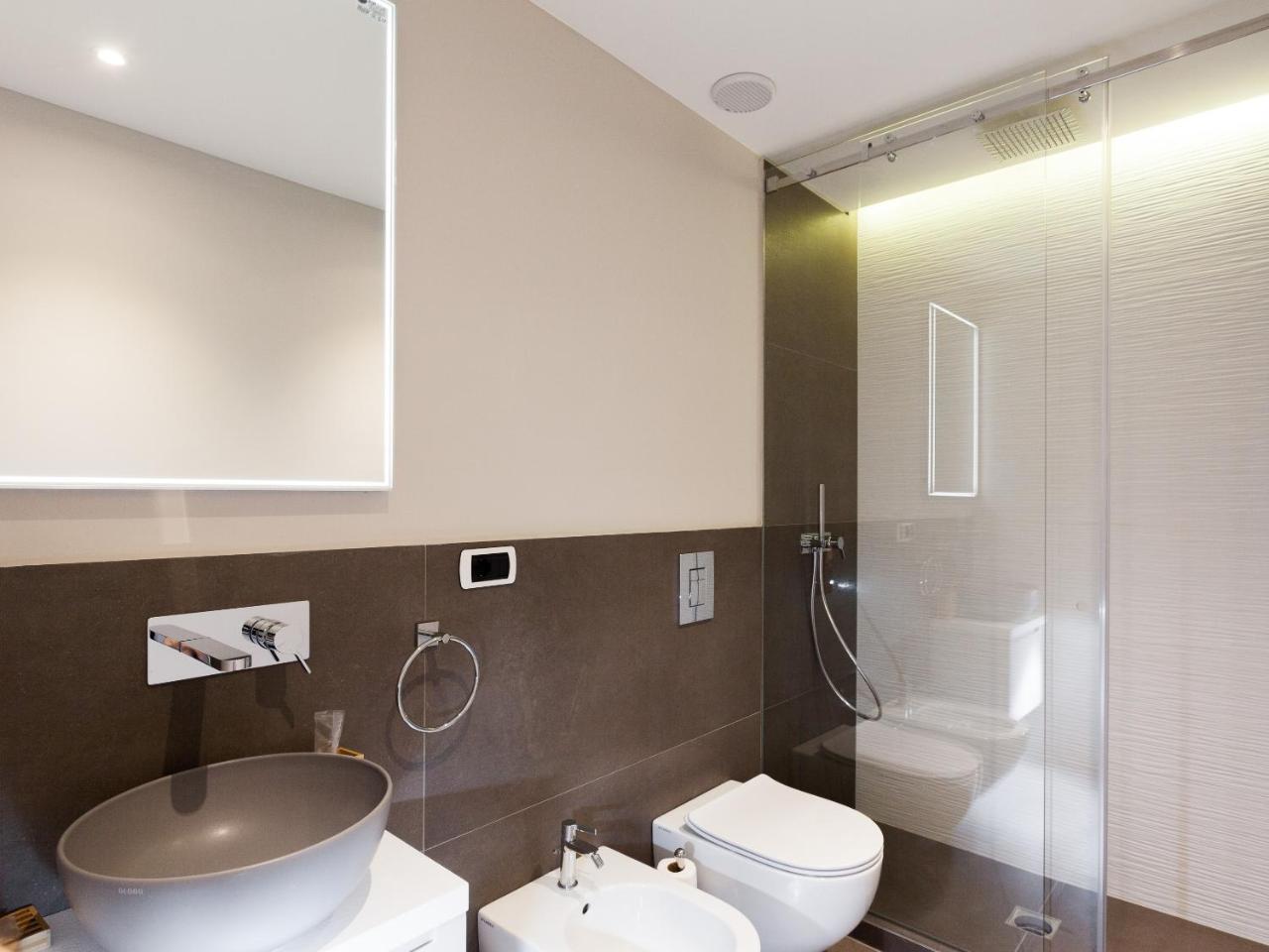 Easyhomes-Duomo Suites & Apartments Milan Extérieur photo